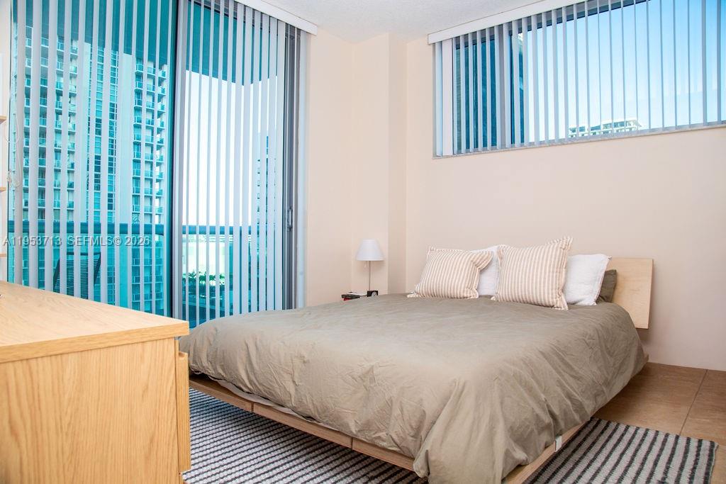 image Gallery Art Condos15