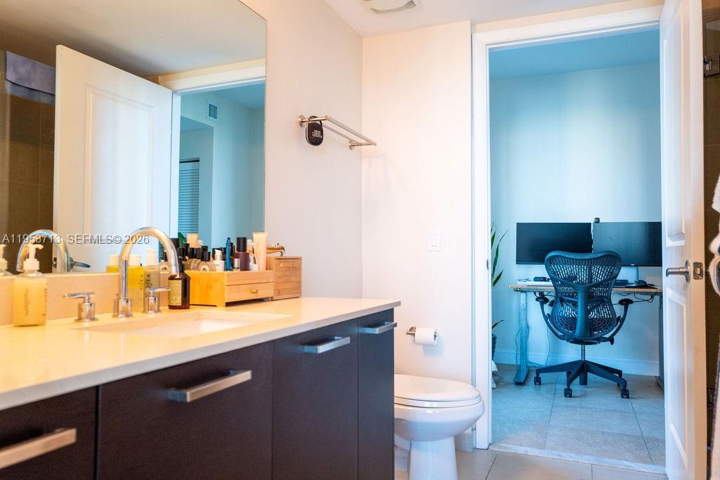 image Gallery Art Condos19