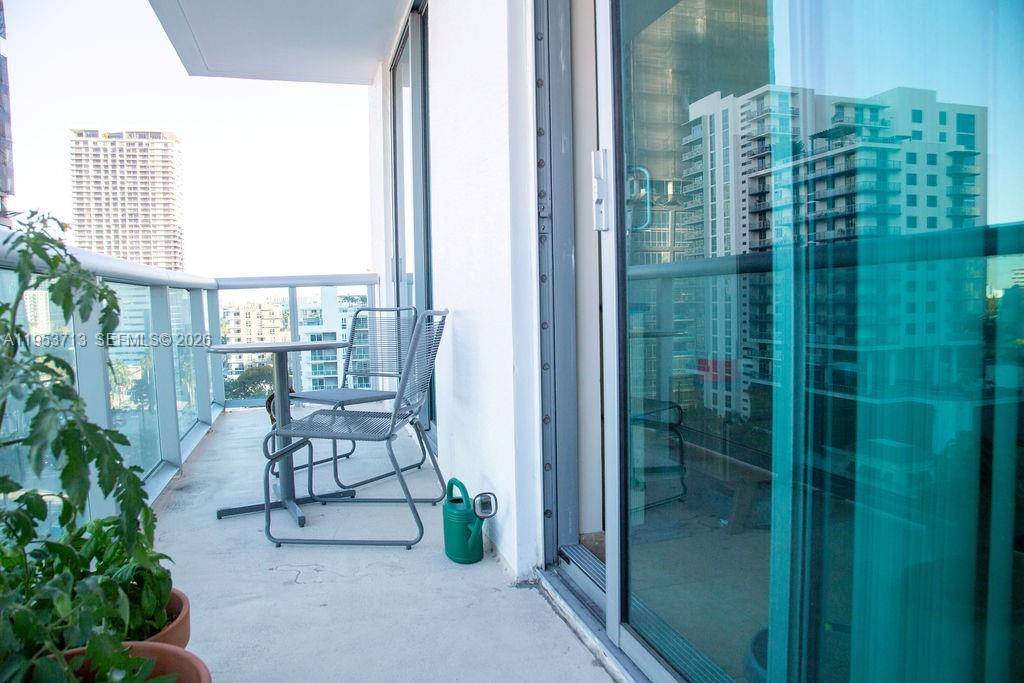 image Gallery Art Condos36