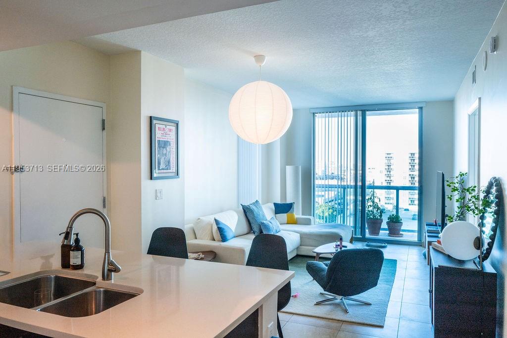 image Gallery Art Condos8