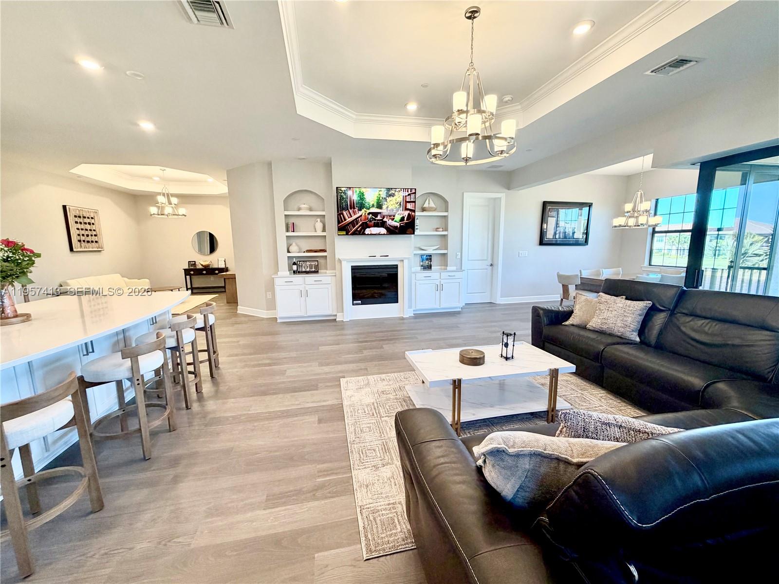 15323 Lucerna #204 Naples, FL 34114