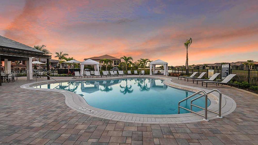 15323 Lucerna #204 Naples, FL 34114