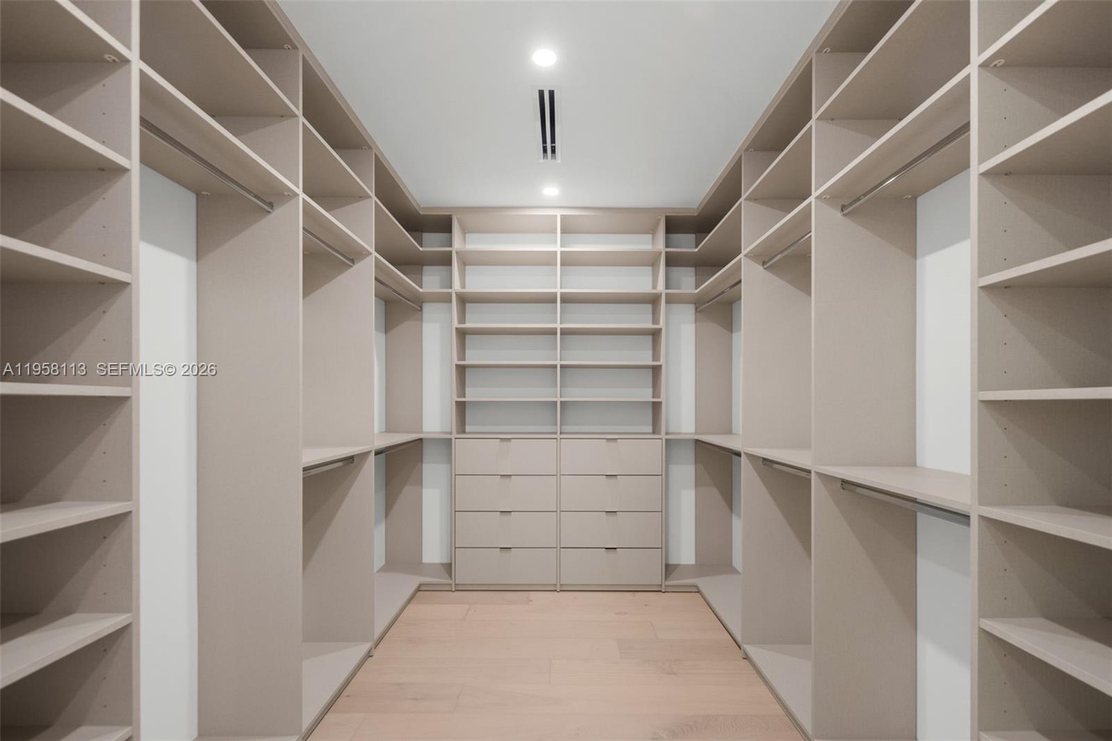 441 NW 44th St Miami, FL 33127