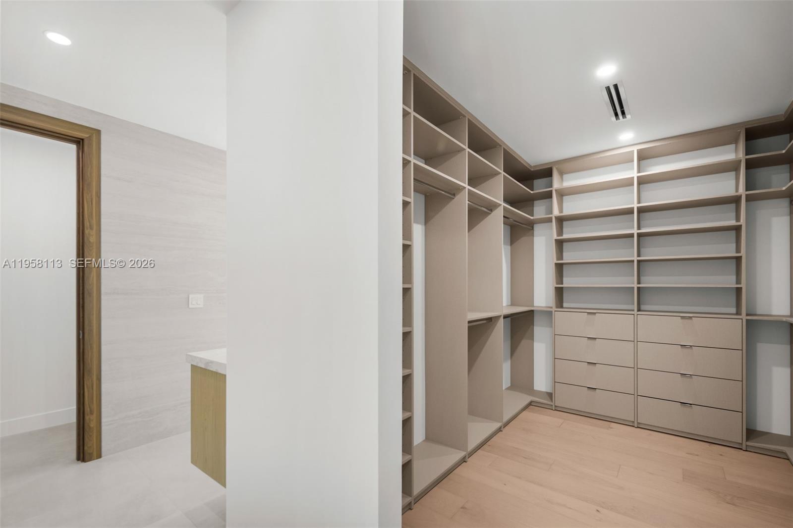 441 NW 44th St Miami, FL 33127