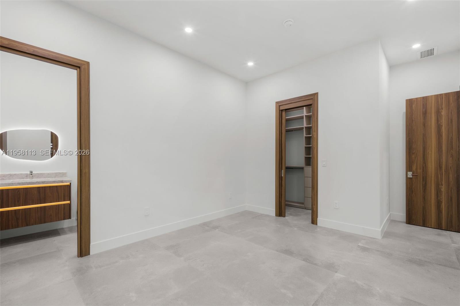 441 NW 44th St Miami, FL 33127