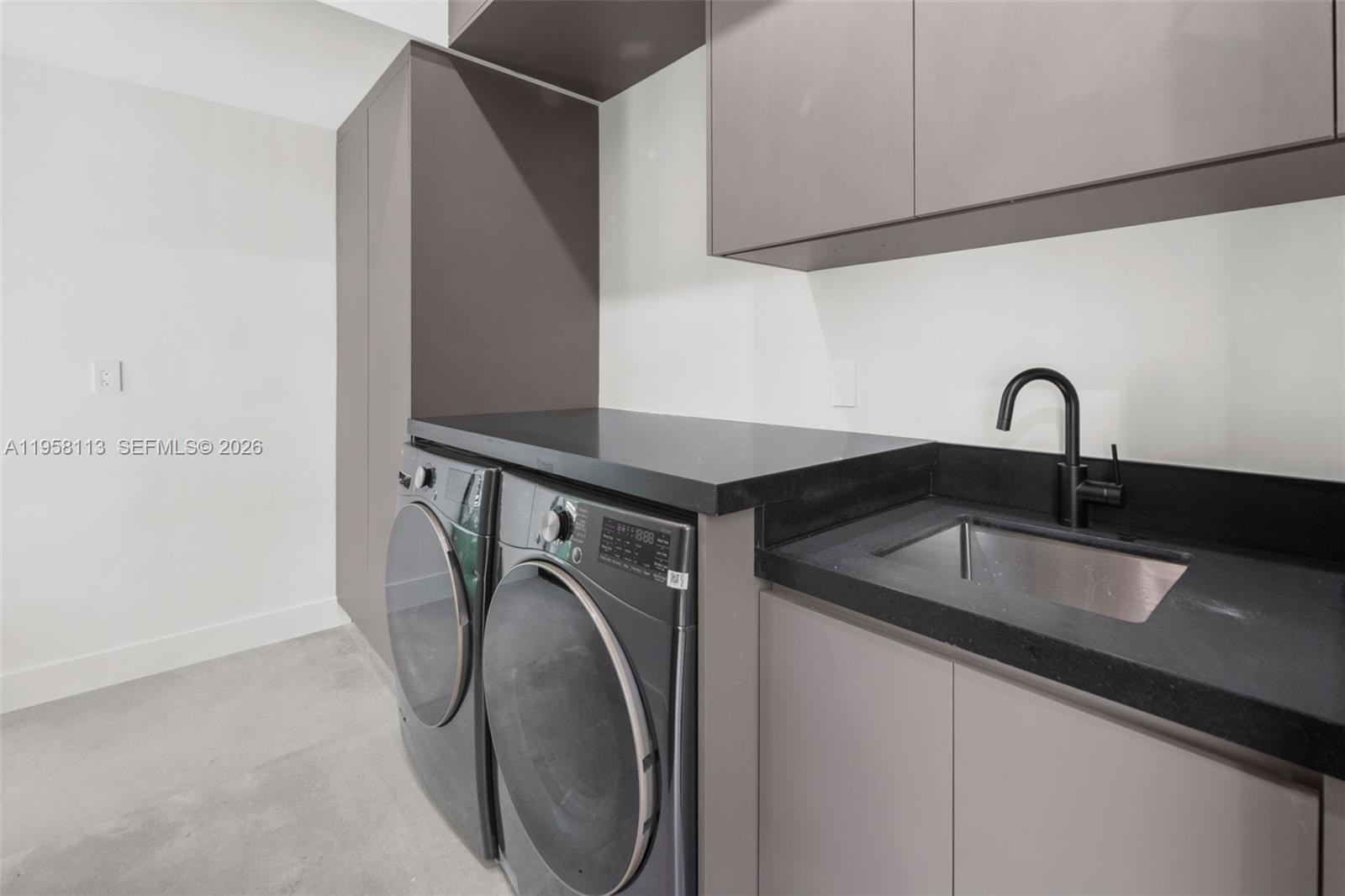 441 NW 44th St Miami, FL 33127