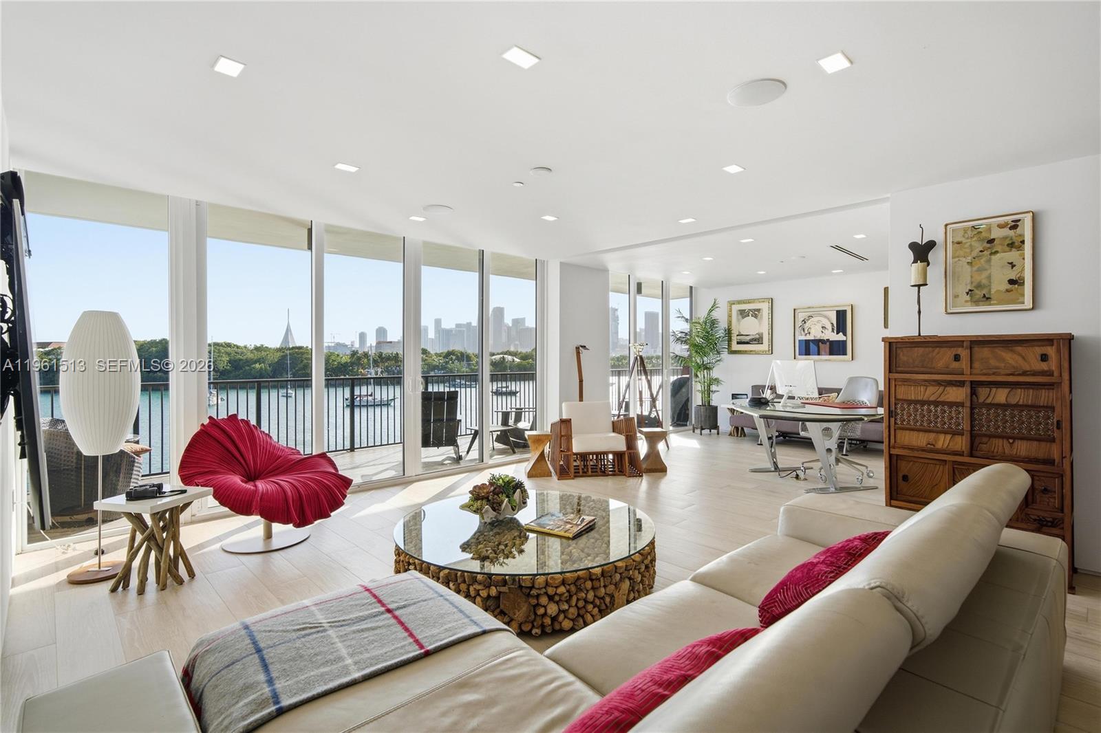 1000 Venetian Way #403 Miami Beach, FL 33139