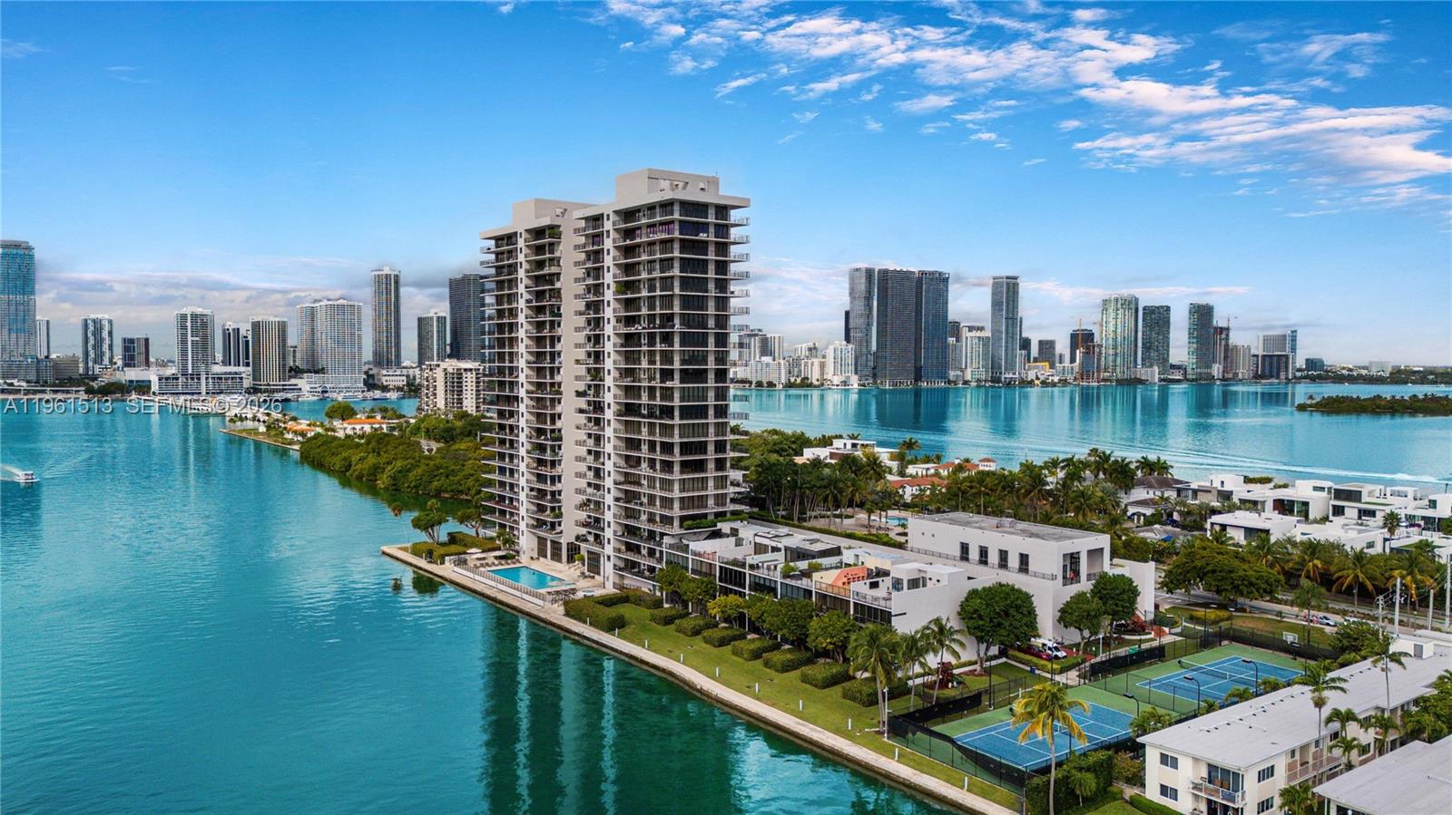 1000 Venetian Way #403 Miami Beach, FL 33139