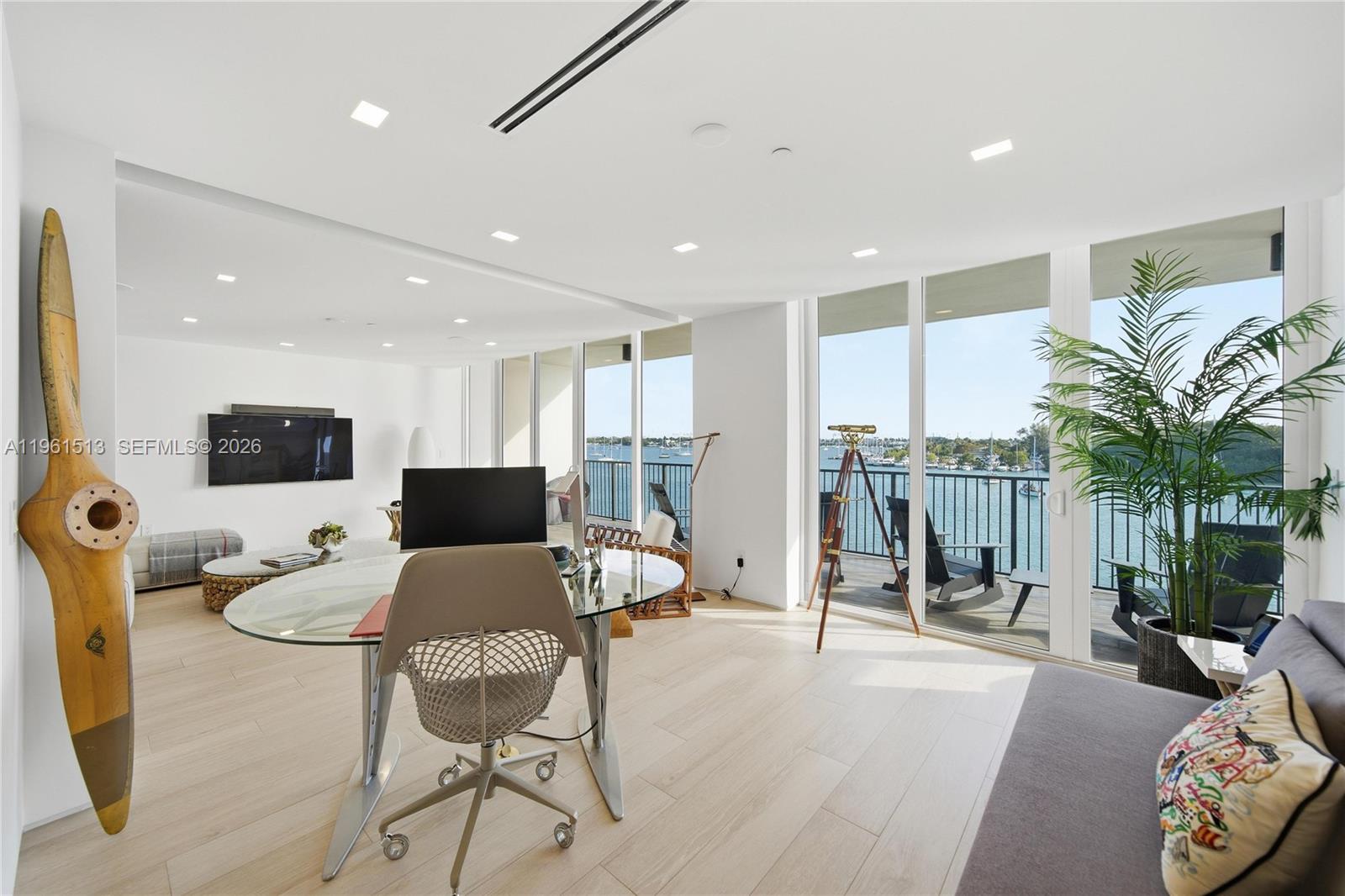 1000 Venetian Way #403 Miami Beach, FL 33139