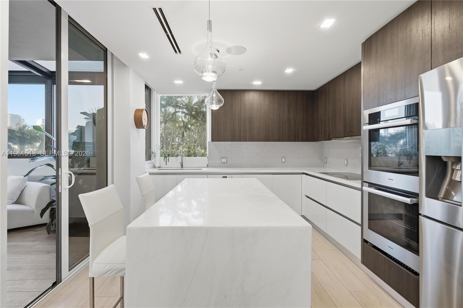 1000 Venetian Way #403 Miami Beach, FL 33139