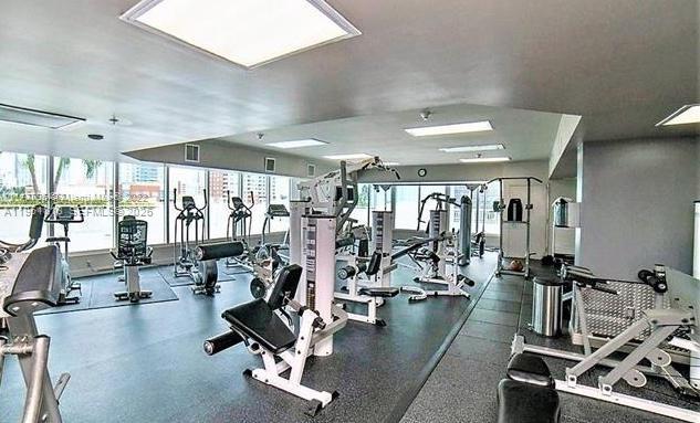 image 1800 Biscayne Plaza27