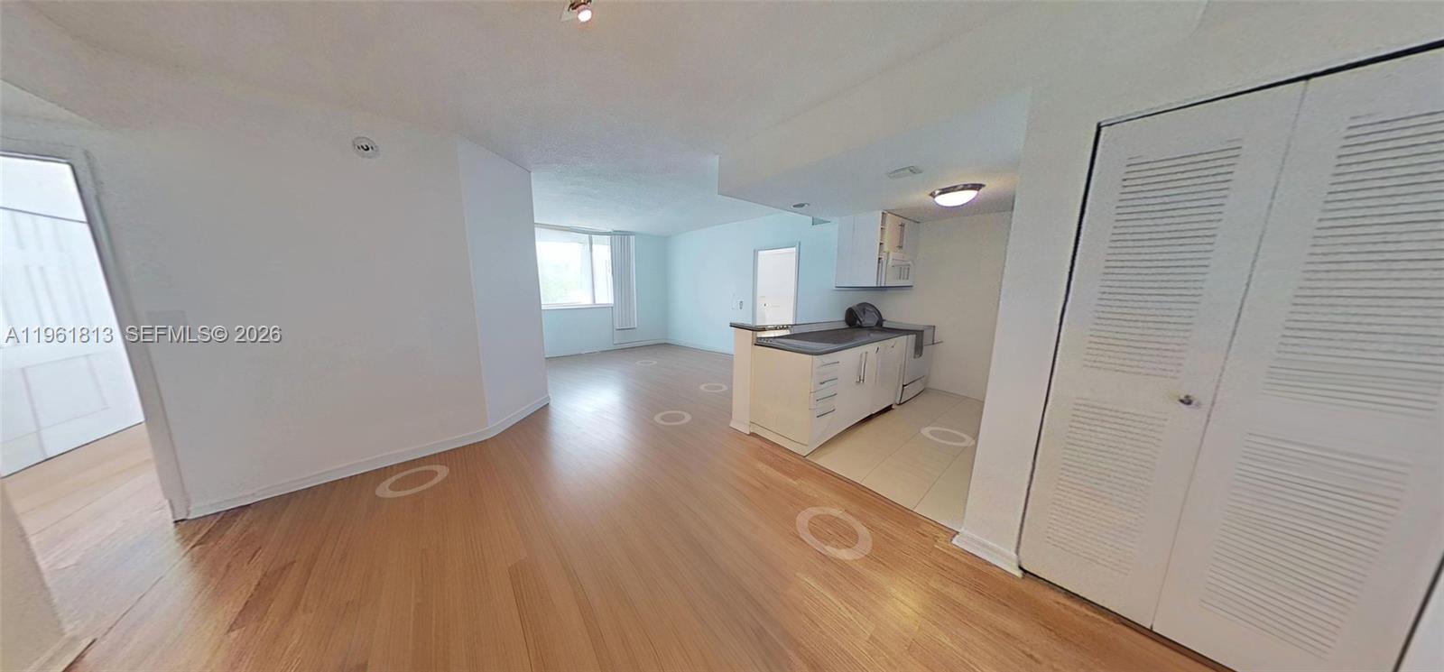 image 1800 Biscayne Plaza37