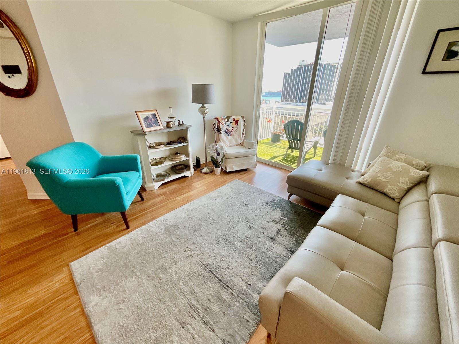 image 1800 Biscayne Plaza6