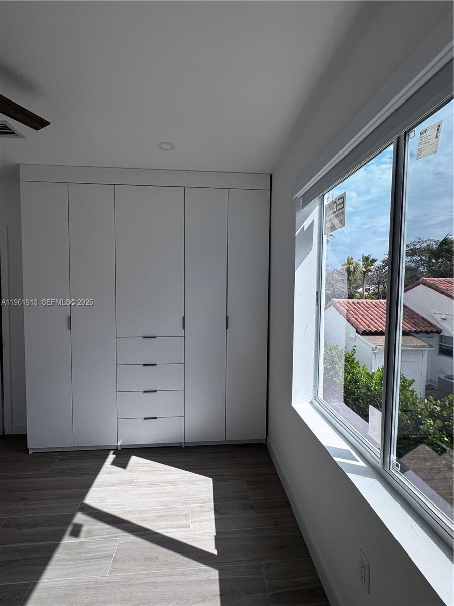 2855 Royal Palm Ave #4 Miami Beach, FL 33140