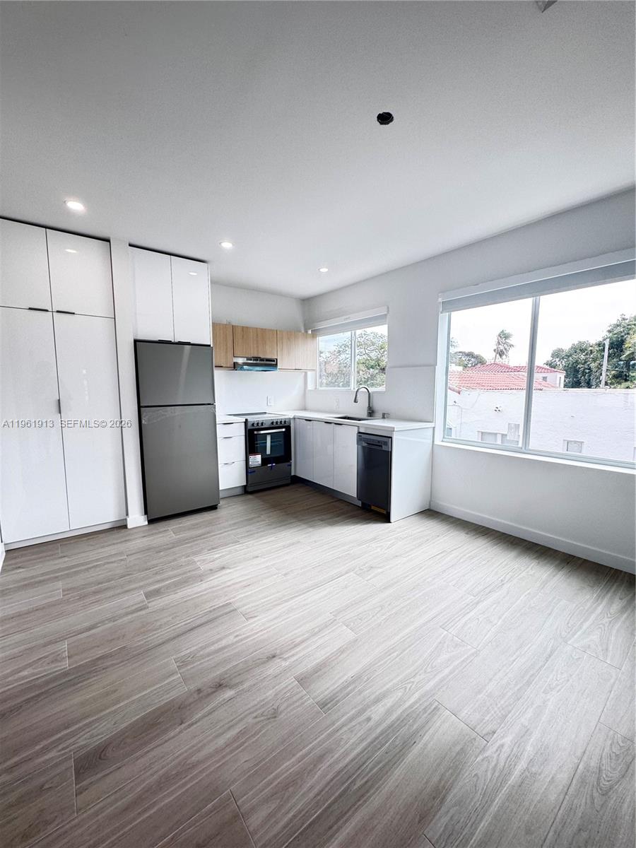 2855 Royal Palm Ave #4 Miami Beach, FL 33140