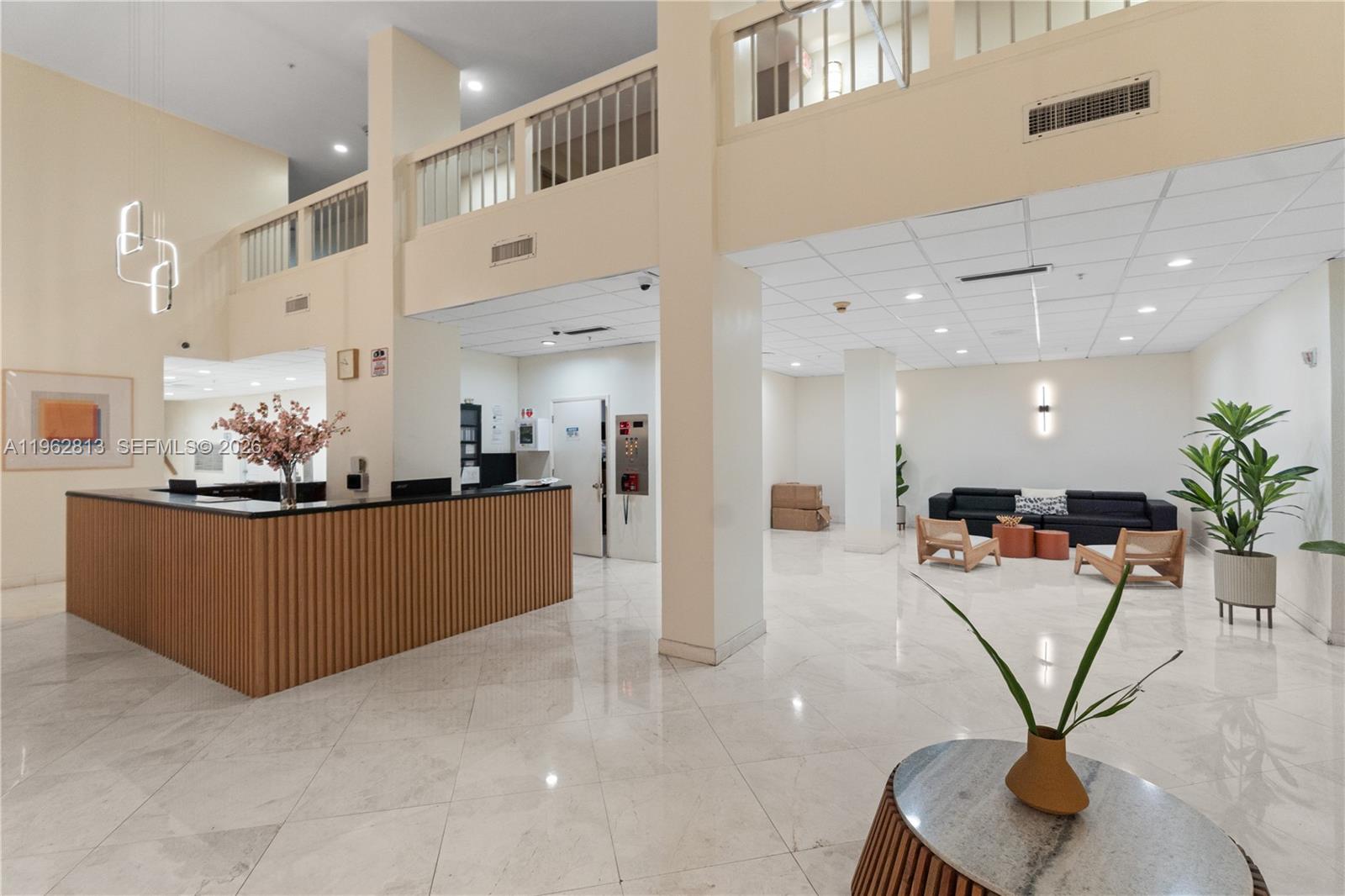 2780 NE 183rd St #1204 Aventura, FL 33160