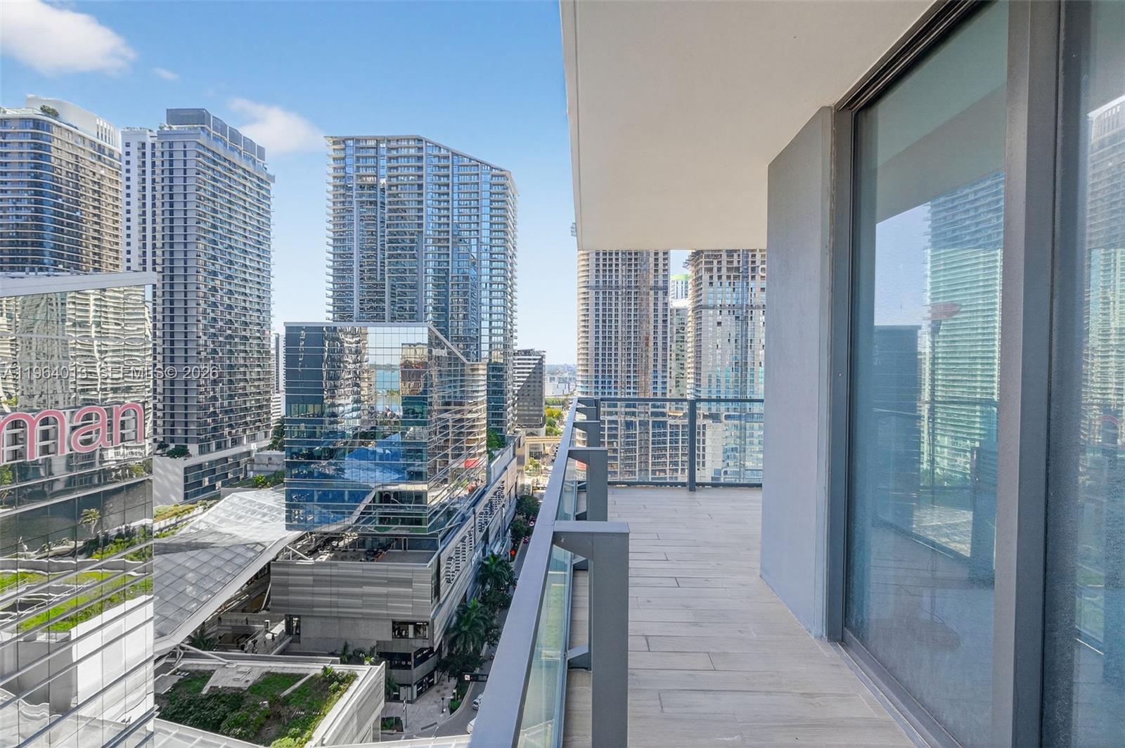 image Reach Brickell City Centre21