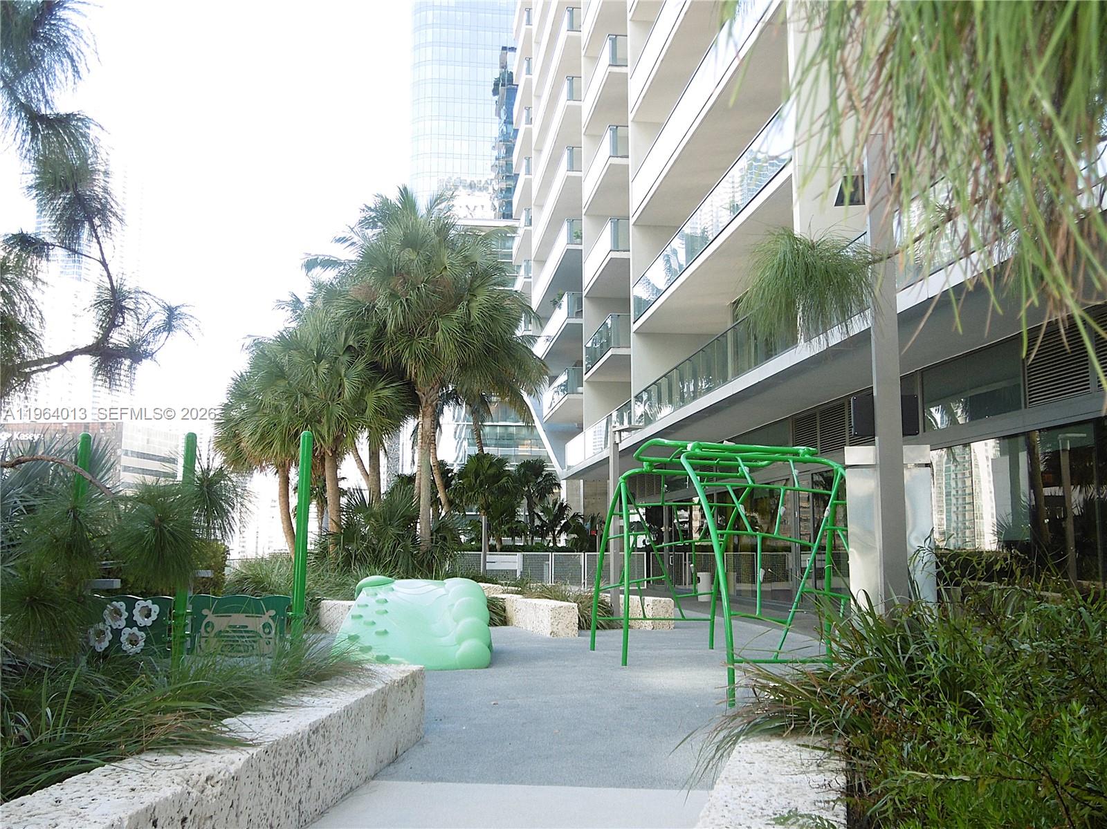 image Reach Brickell City Centre40