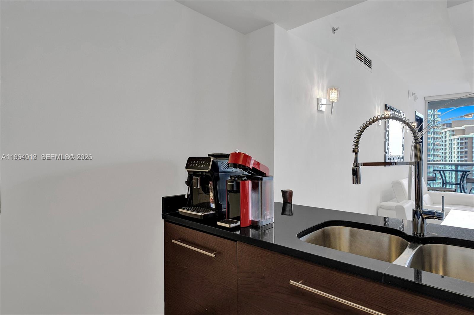 image Icon Brickell I17