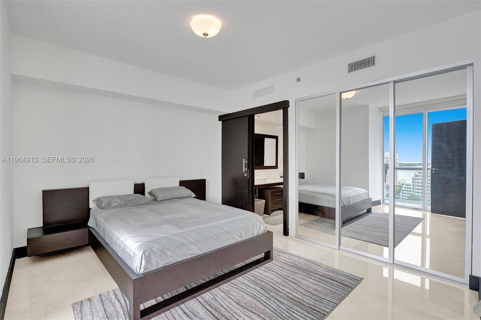 image Icon Brickell I34