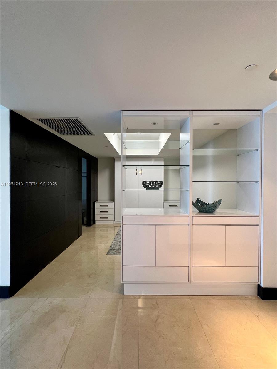 image Icon Brickell I35