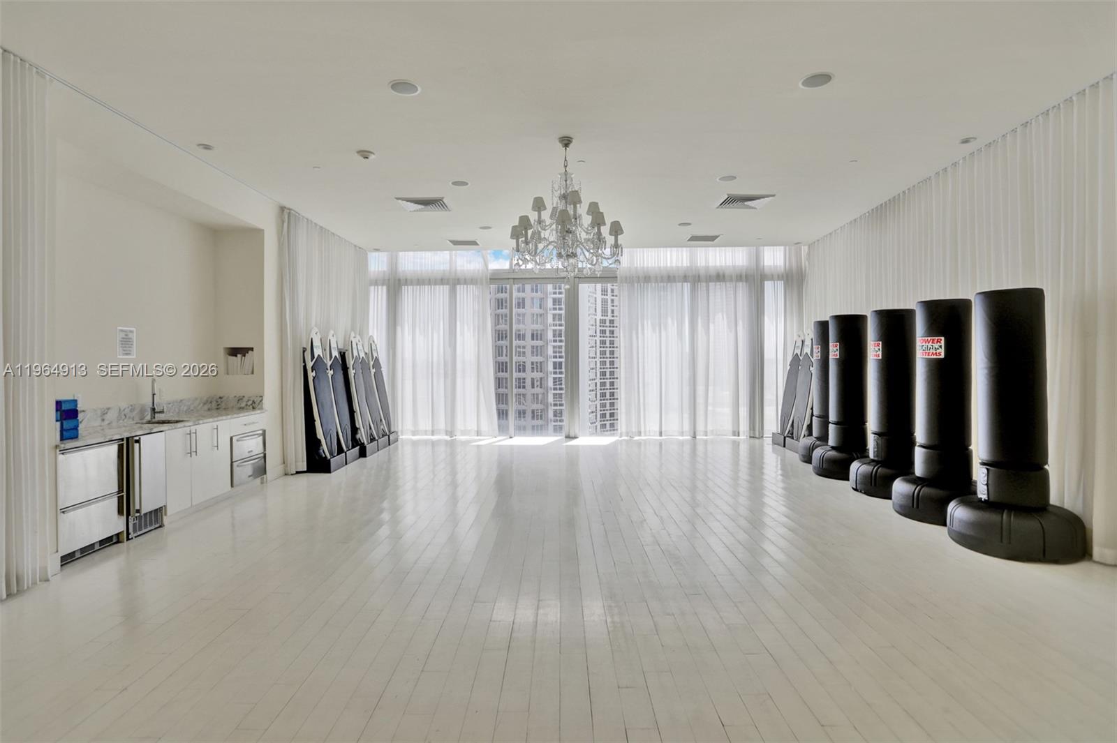 image Icon Brickell I62