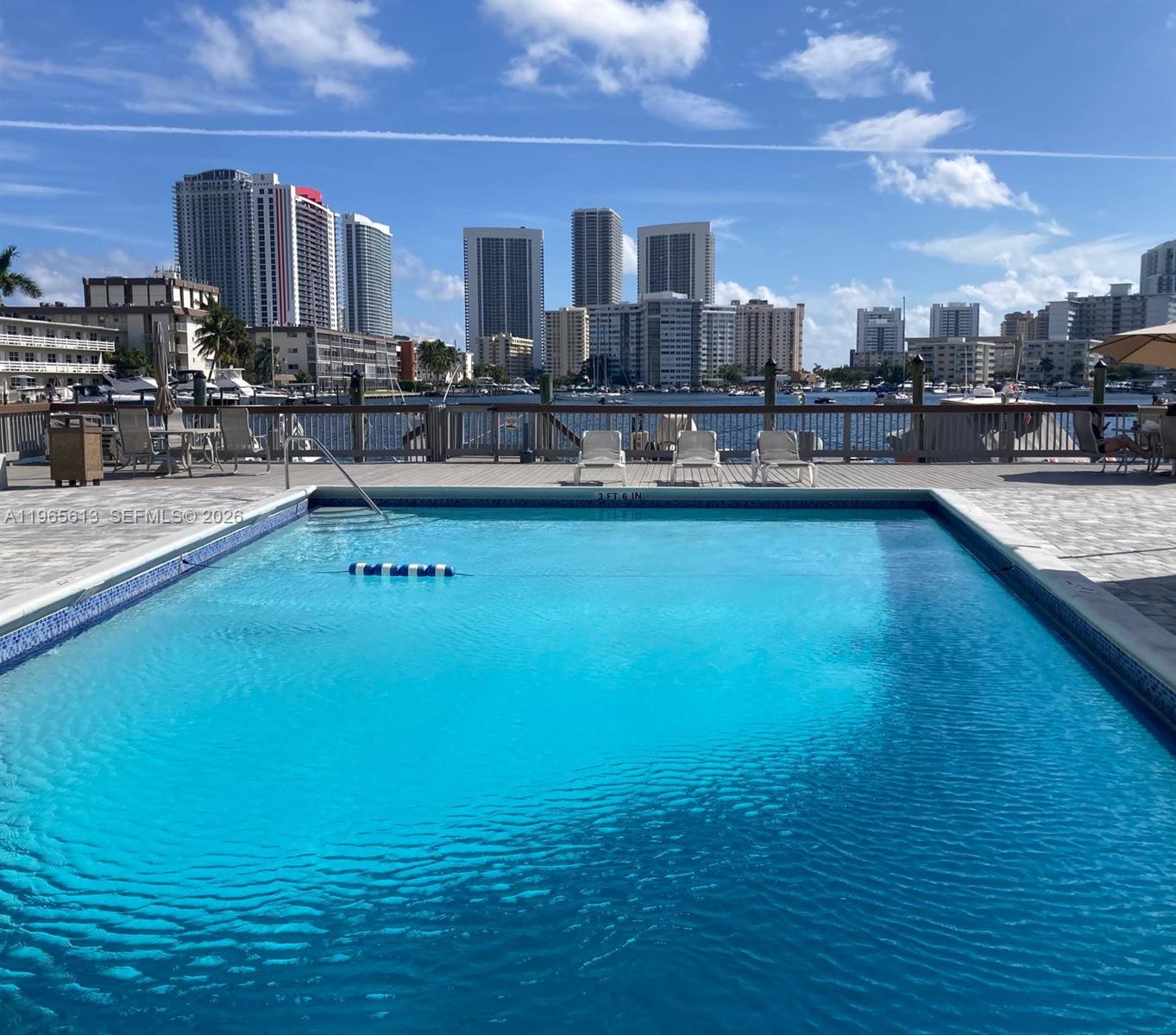 462 Golden Isles Dr #206