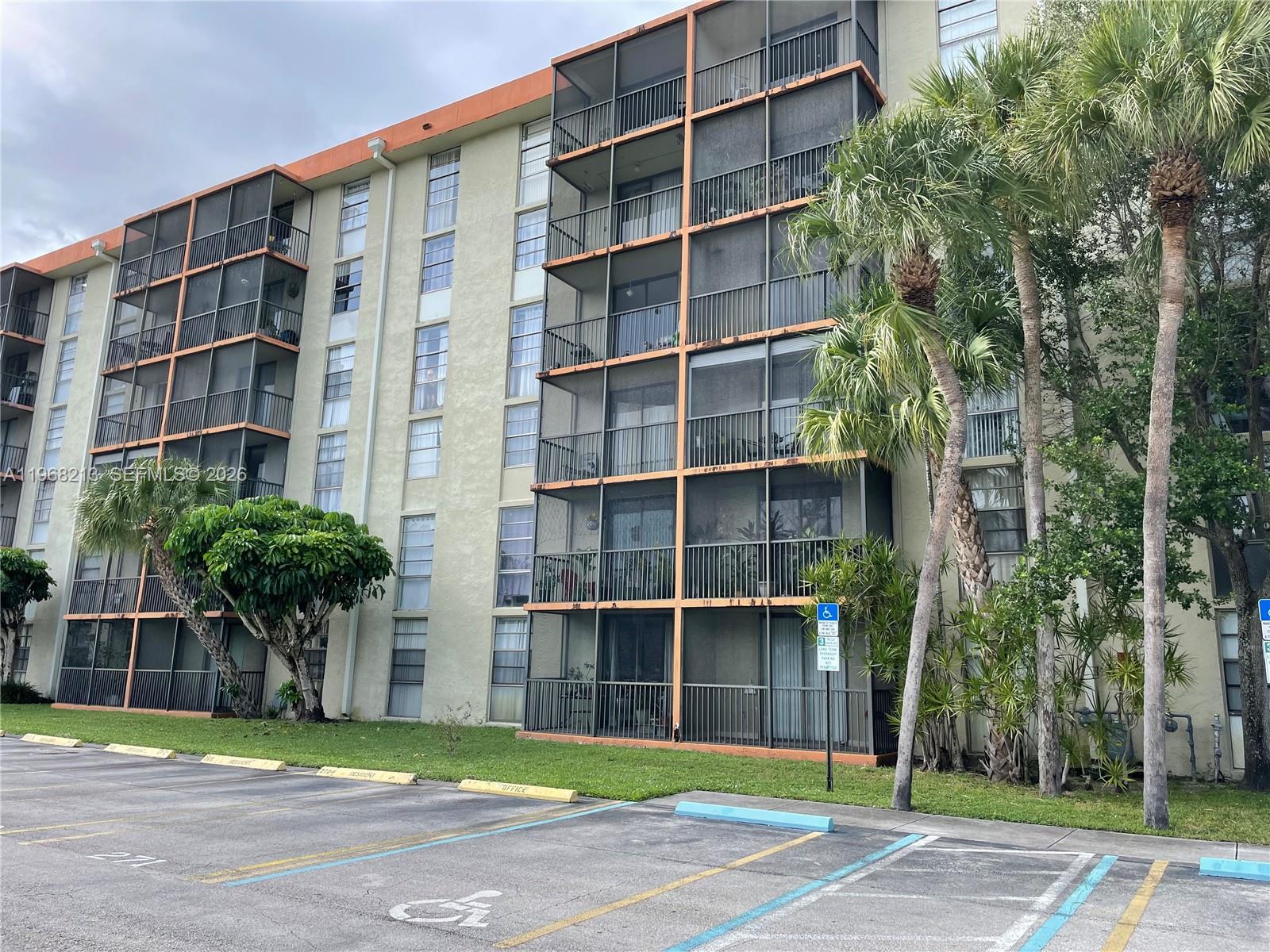 16950 W Dixie Hwy #A322 North Miami Beach, FL 33160