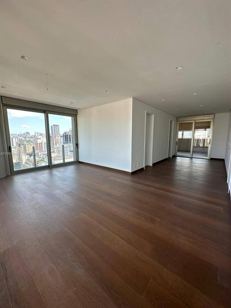 623 Rua Leopoldo Couto De Magalhães Júnior #23 