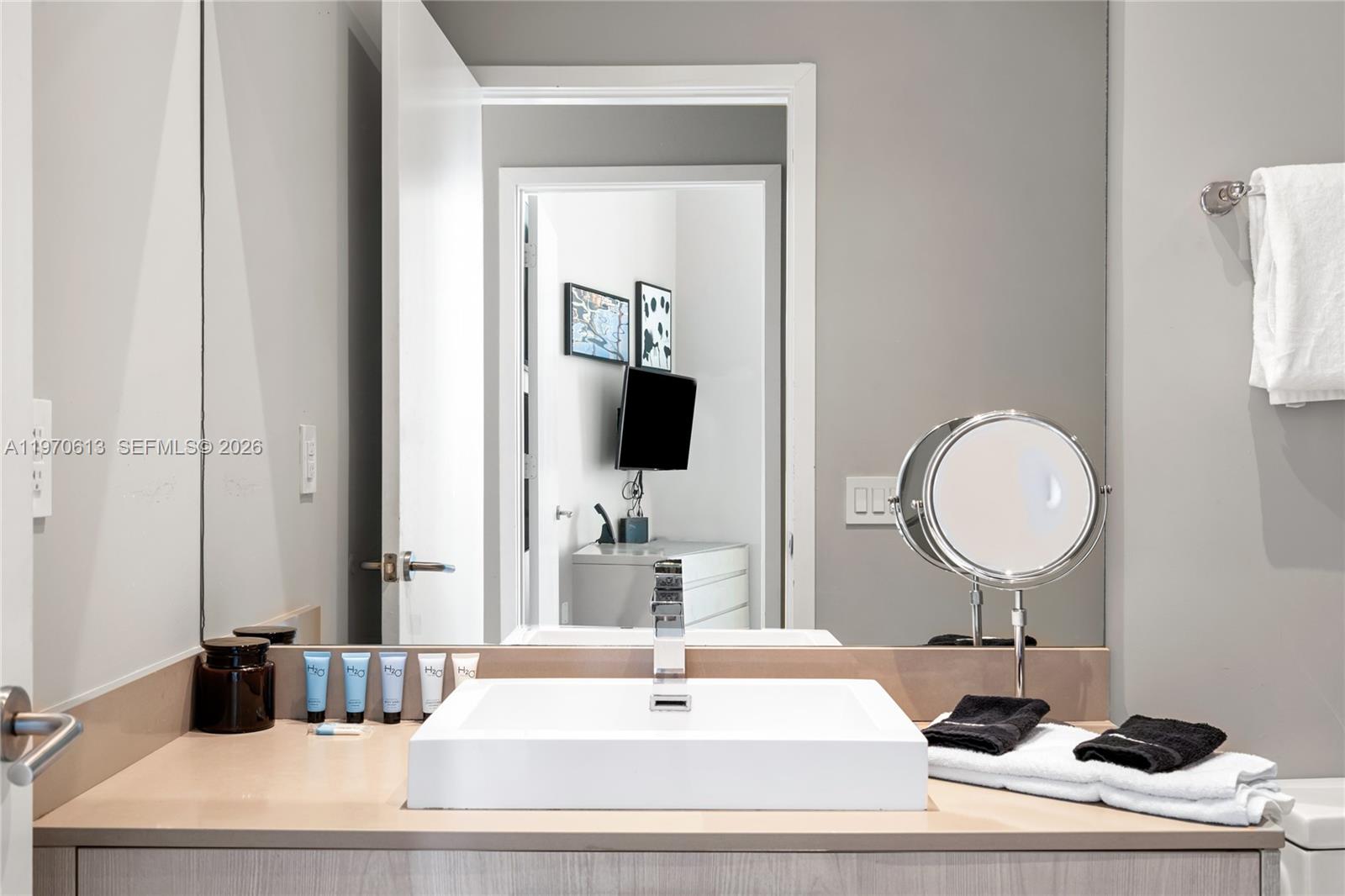 4111 S Ocean Dr #702 Hollywood, FL 33019