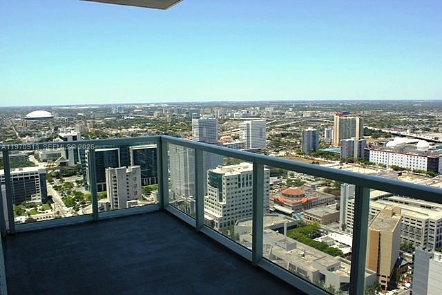 image Vizcayne South7