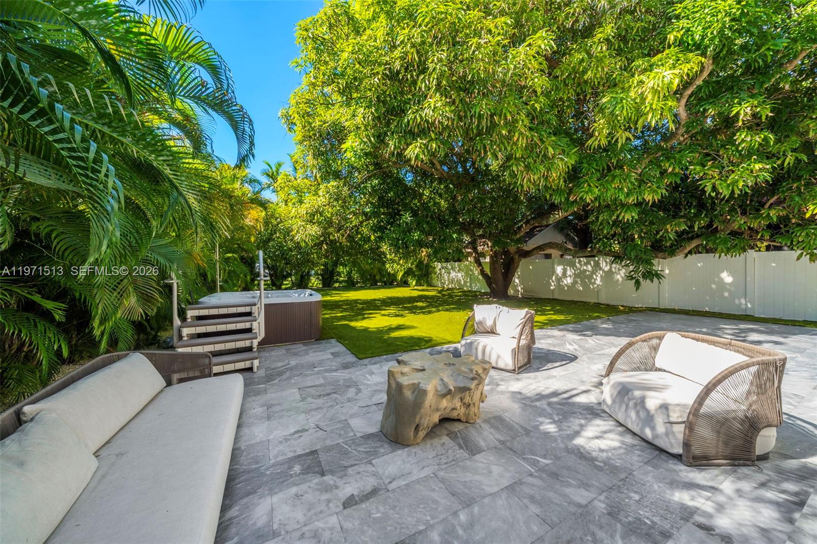 3166 Royal Palm Ave Miami Beach, FL 33140