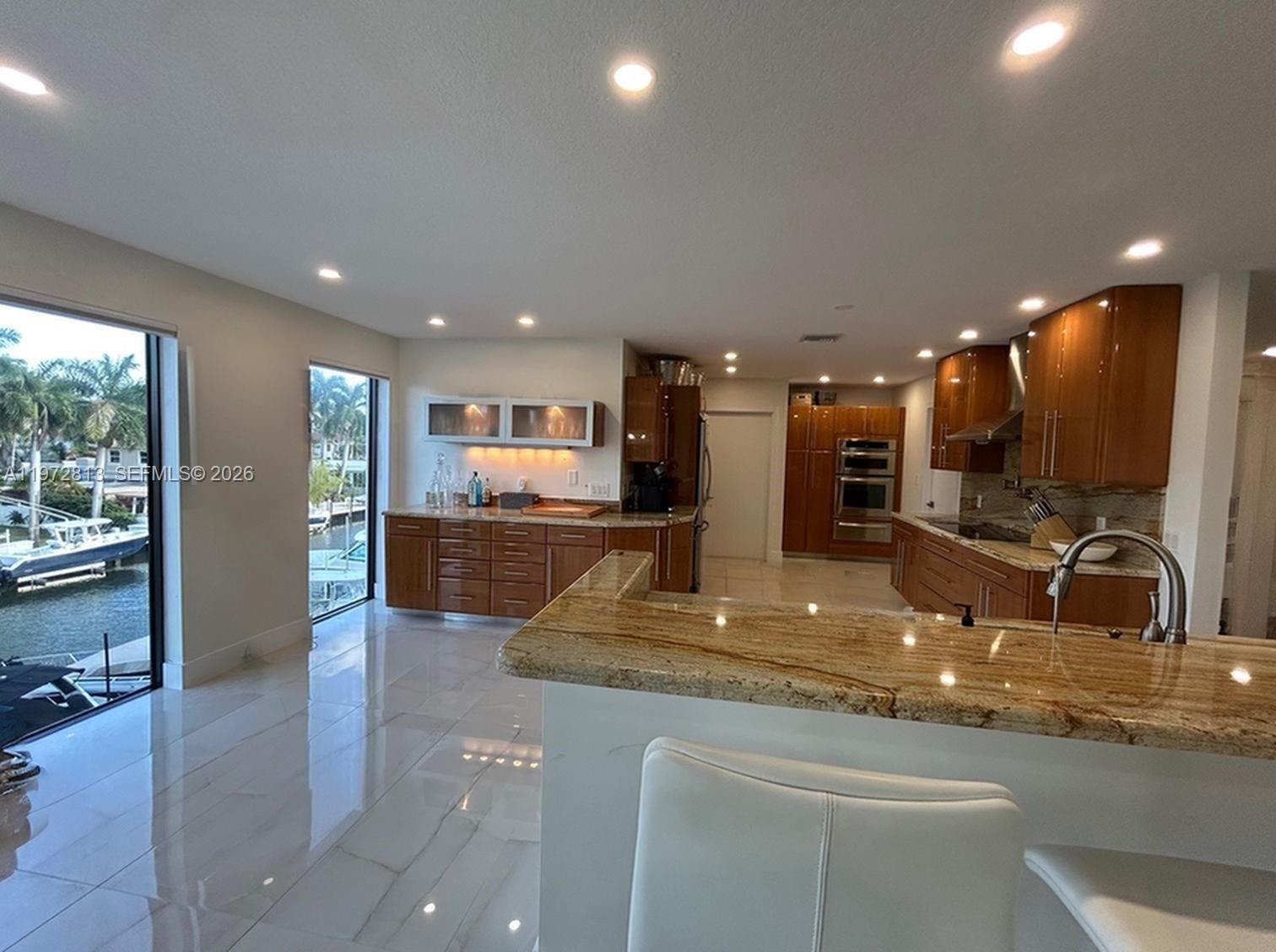 76 Isle Of Venice Dr #H Fort Lauderdale, FL 33301