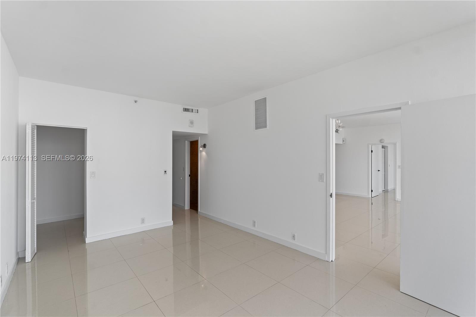 7601 E Treasure Dr #PH 216 North Bay Village, FL 33141