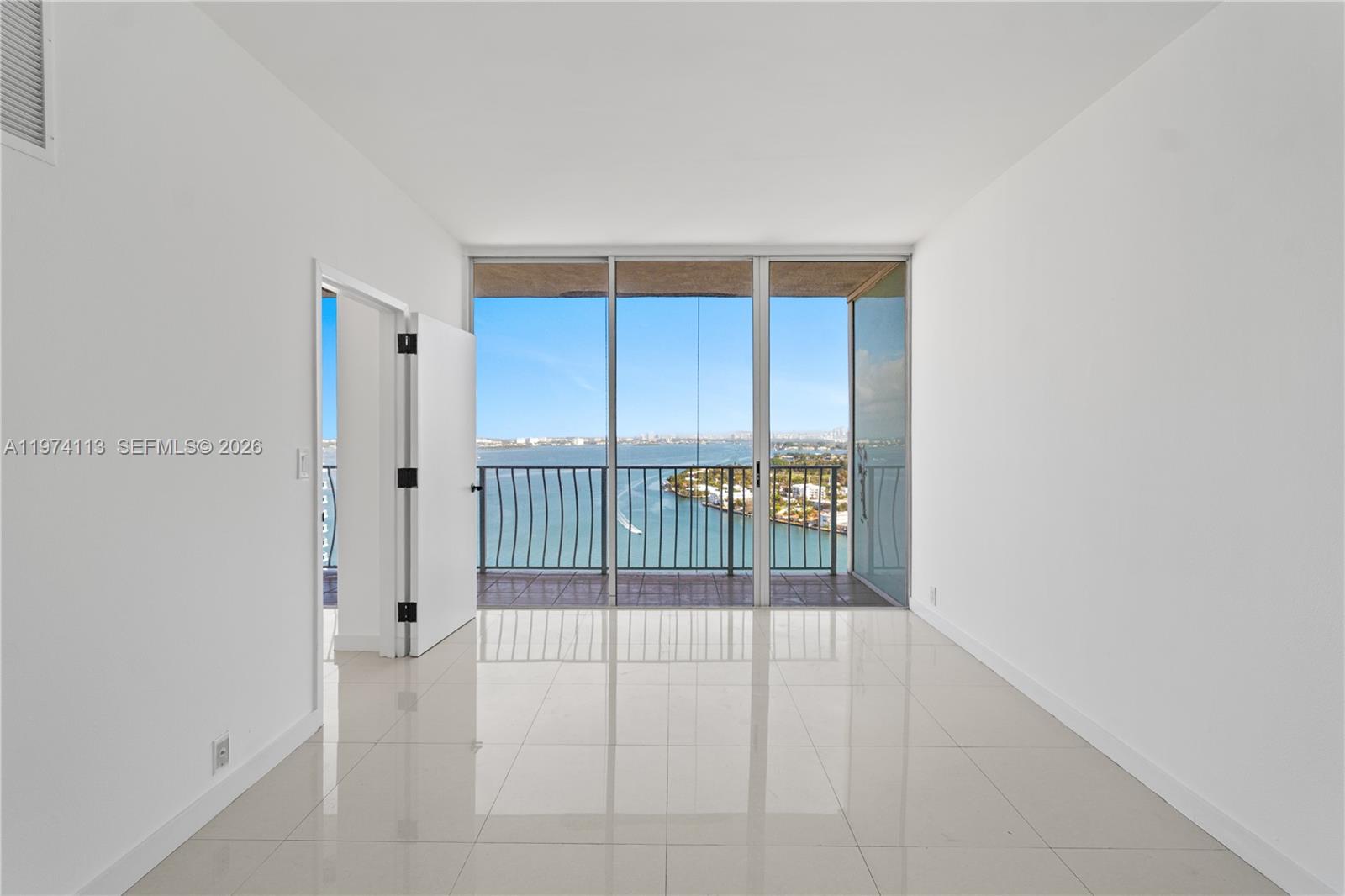 7601 E Treasure Dr #PH 216 North Bay Village, FL 33141