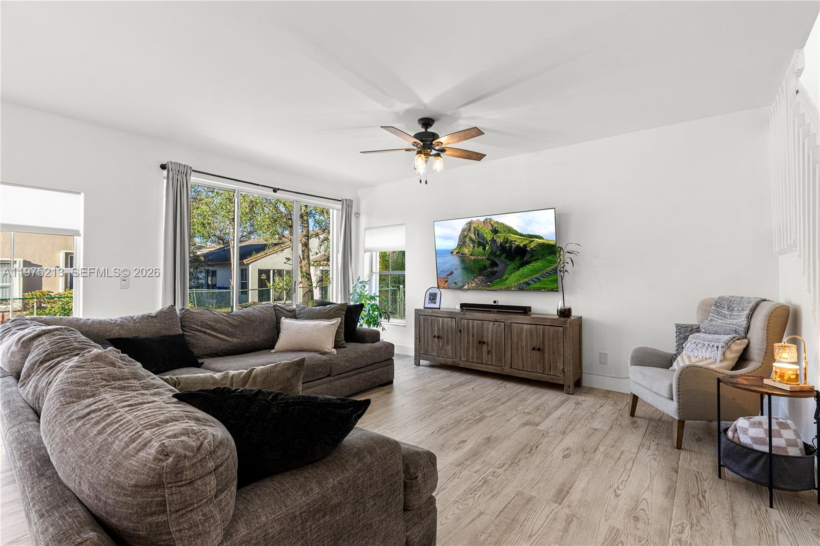 20775 NW 1st St Pembroke Pines, FL 33029