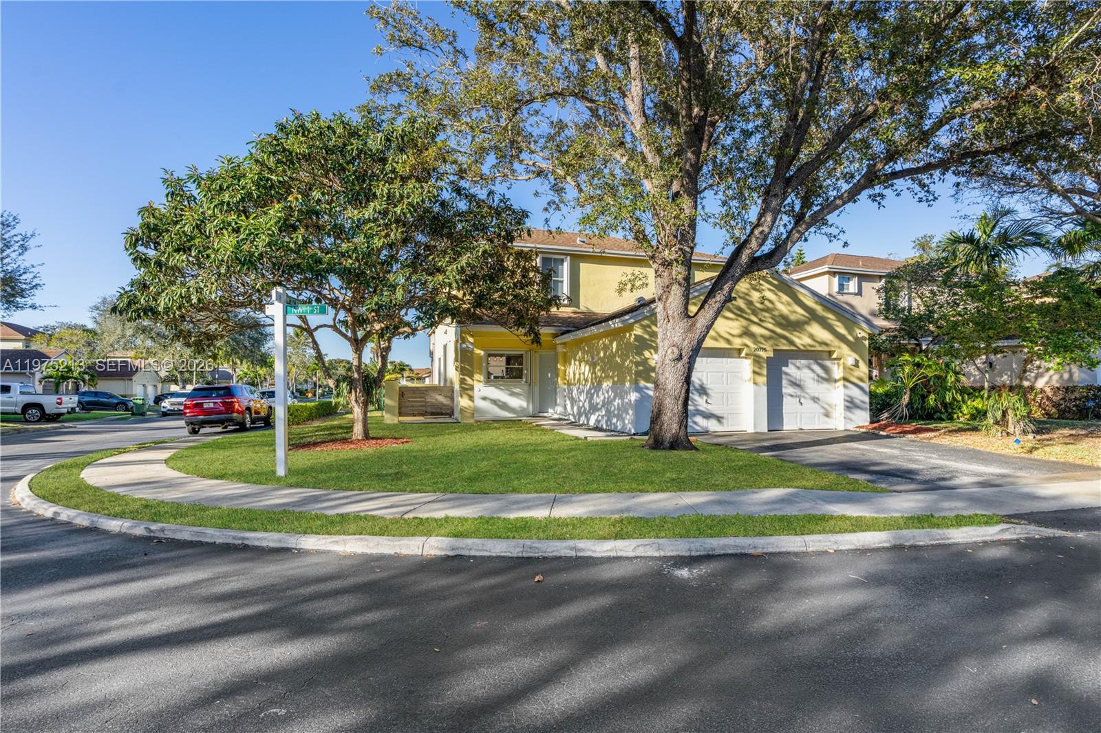20775 NW 1st St Pembroke Pines, FL 33029