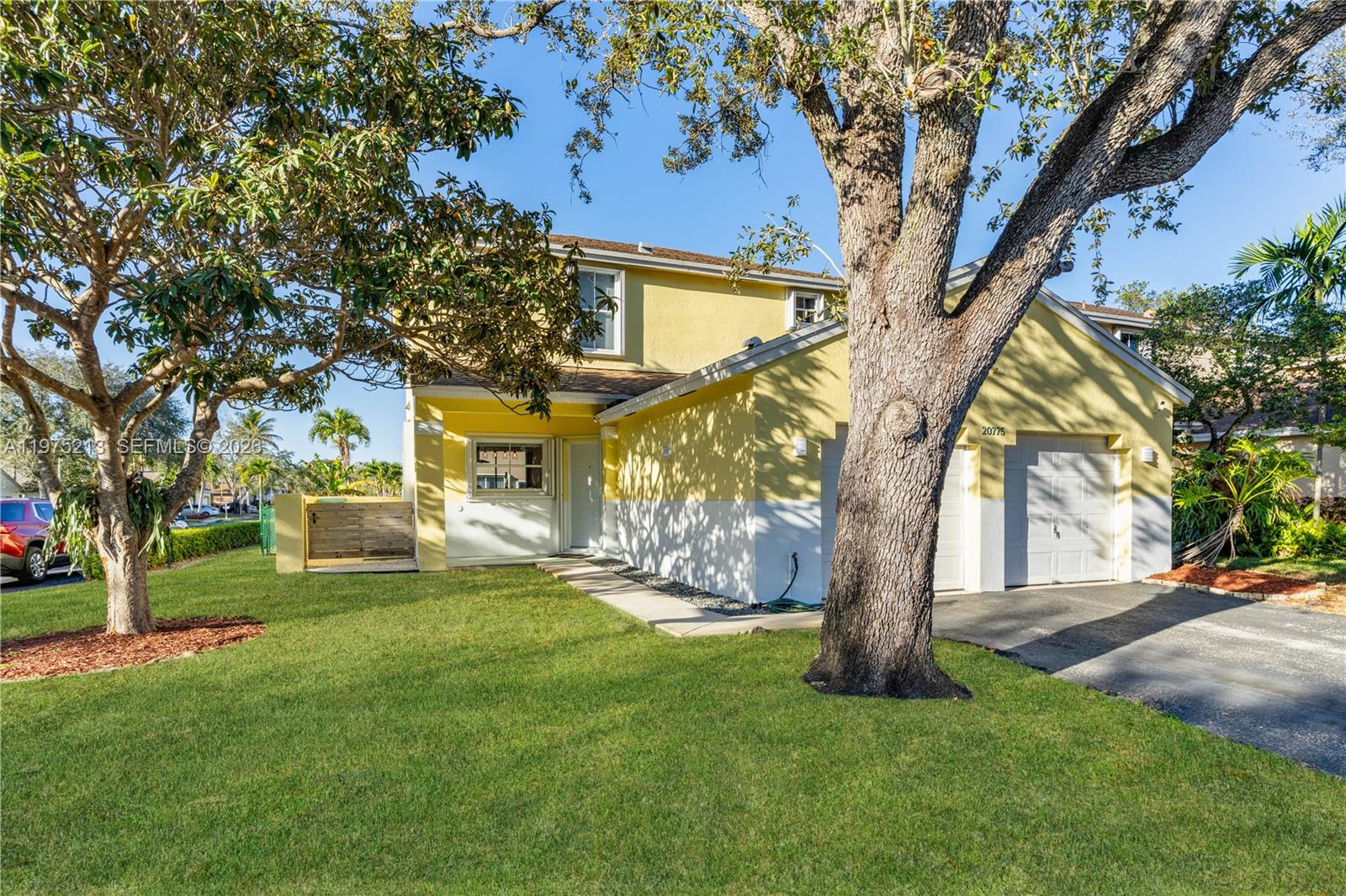 20775 NW 1st St Pembroke Pines, FL 33029