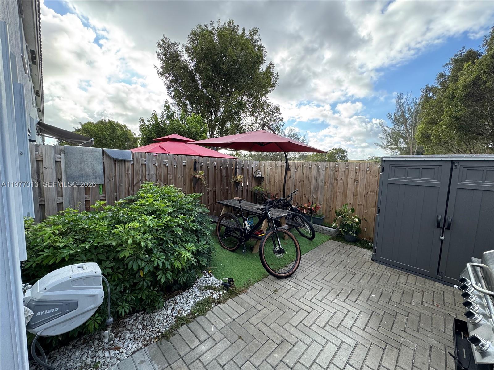 2604 SE 19th St Homestead, FL 33035