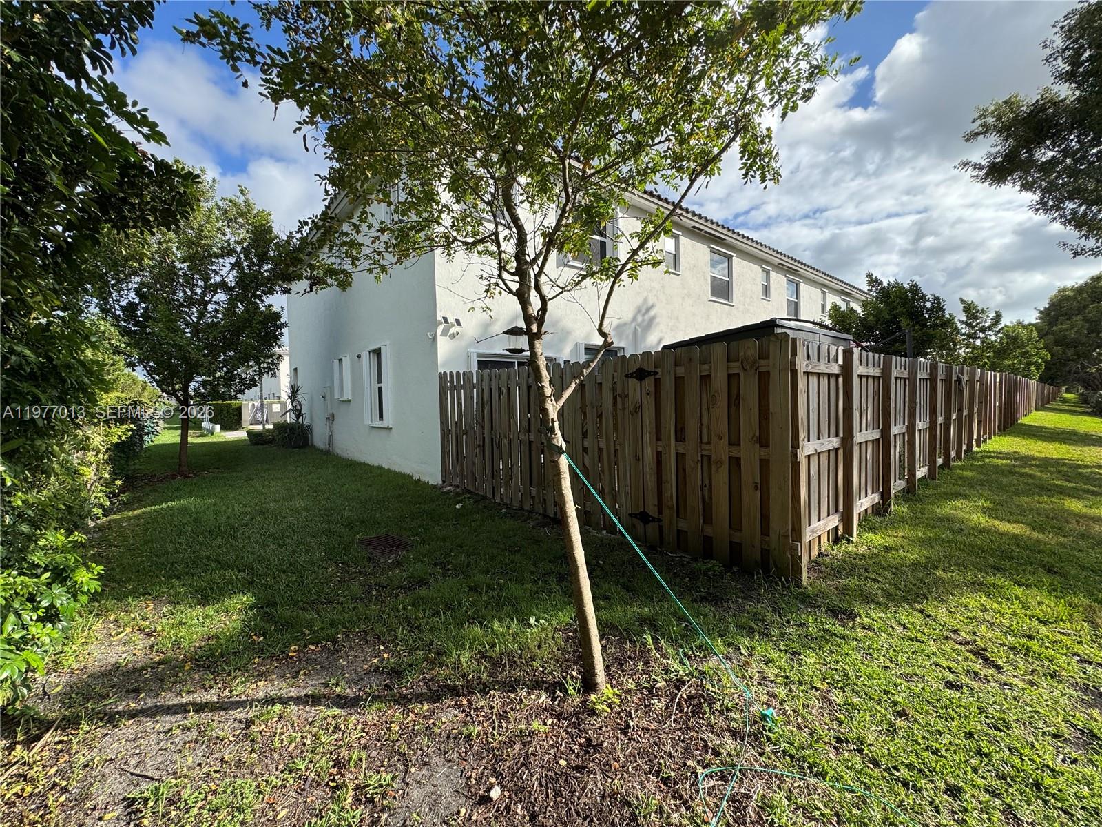 2604 SE 19th St Homestead, FL 33035