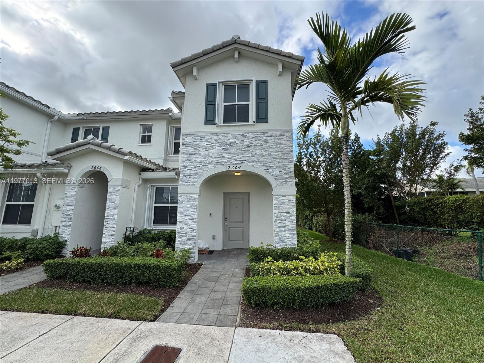 2604 SE 19th St Homestead, FL 33035