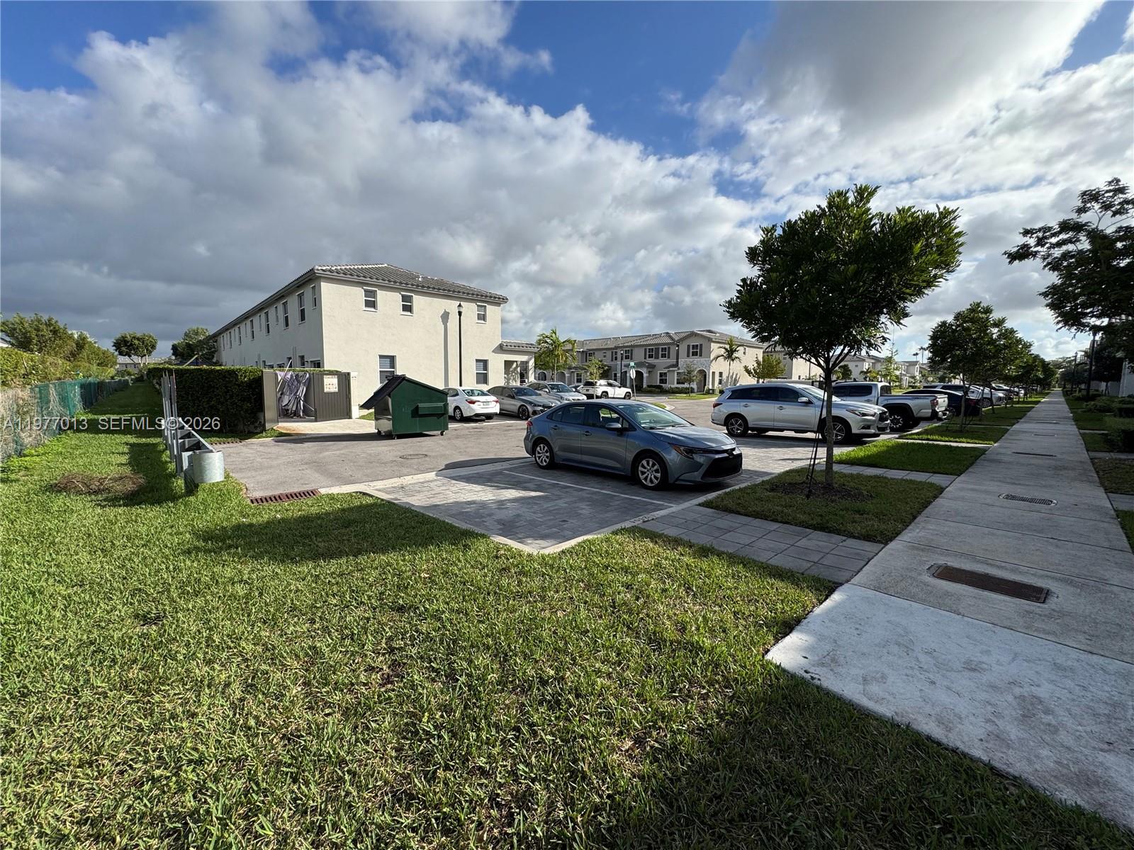 2604 SE 19th St Homestead, FL 33035