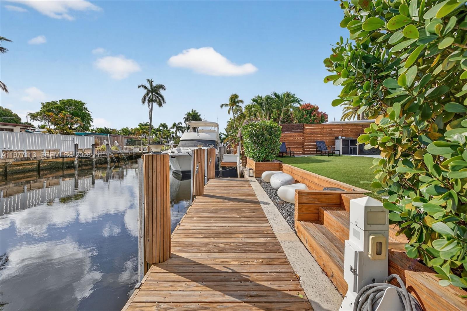 2436 Cat Cay Ln Fort Lauderdale, FL 33312