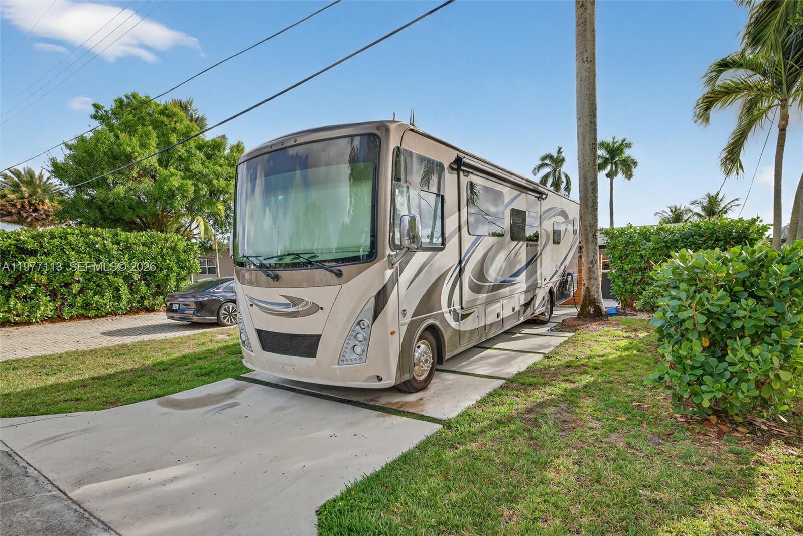 2436 Cat Cay Ln Fort Lauderdale, FL 33312