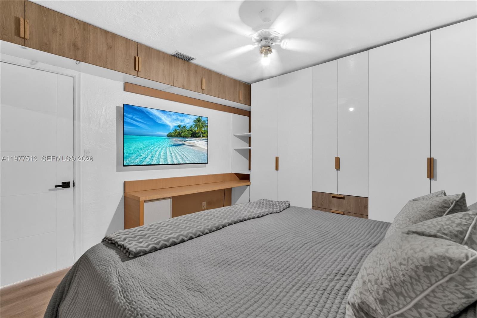 7151 Taft St Hollywood, FL 33024