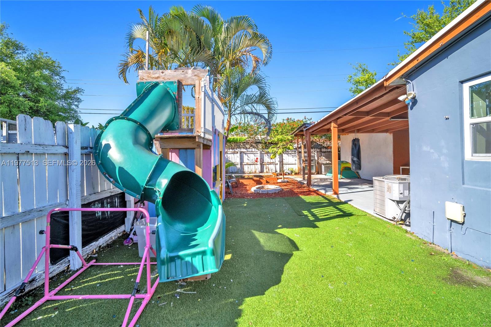 7151 Taft St Hollywood, FL 33024