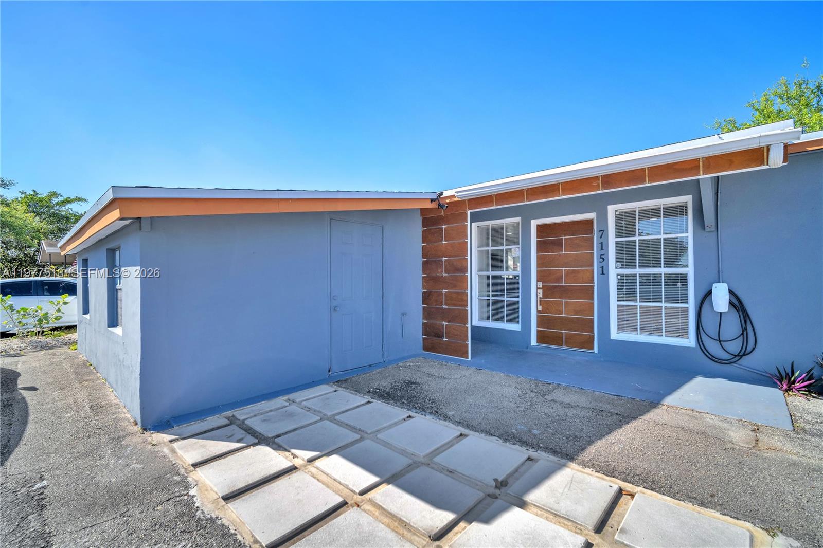 7151 Taft St Hollywood, FL 33024