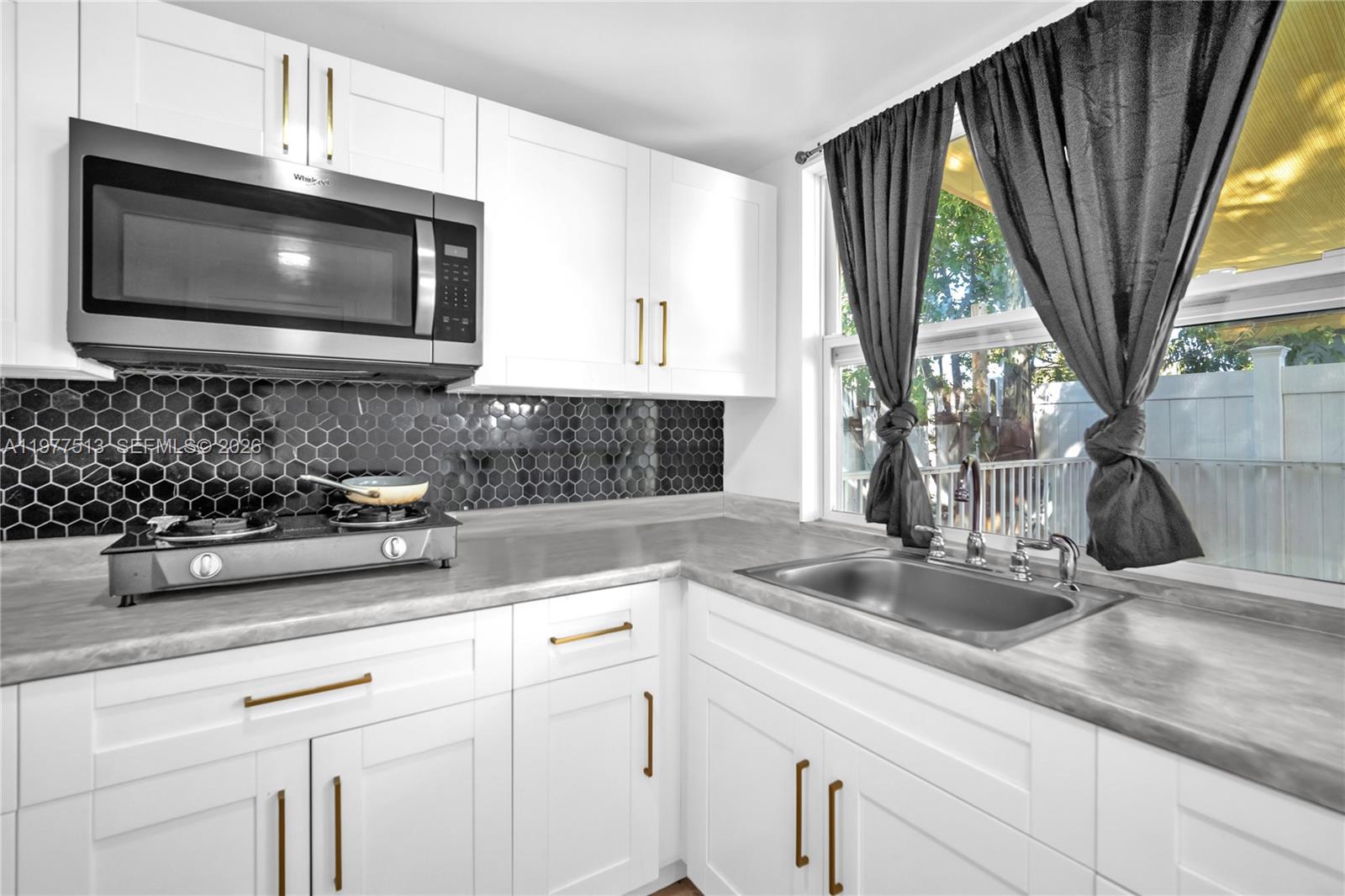 7151 Taft St Hollywood, FL 33024