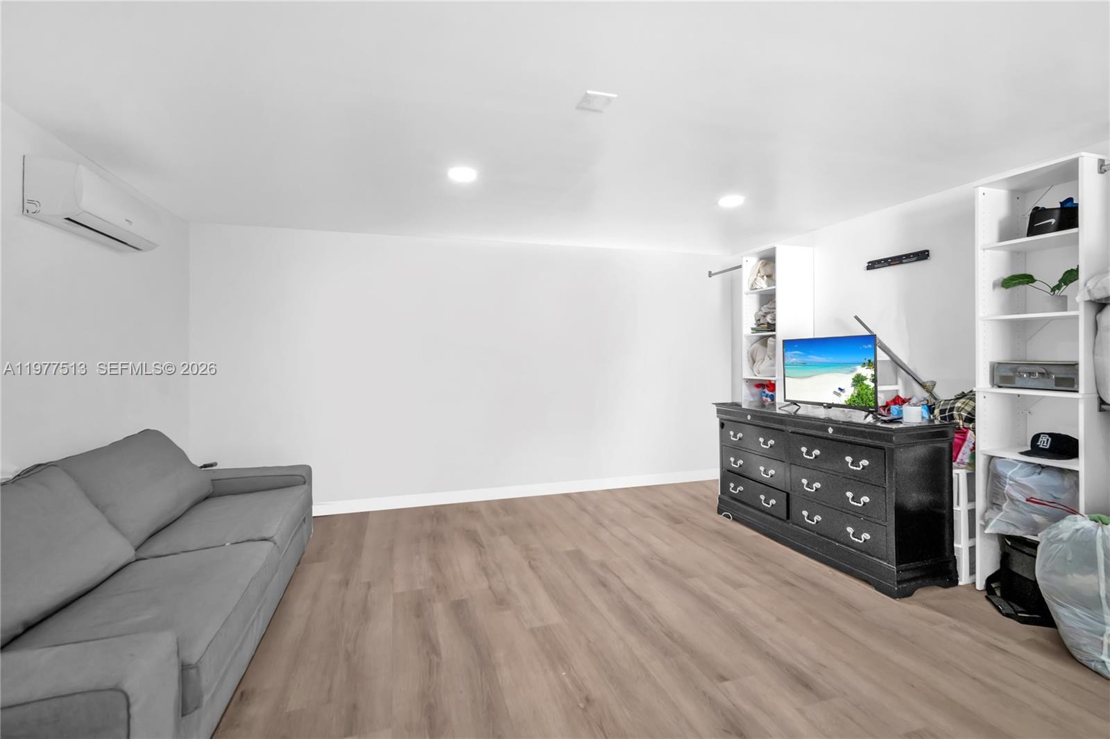 7151 Taft St Hollywood, FL 33024