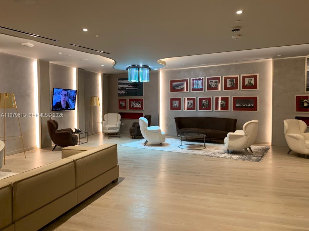 image Brickell Flatiron36